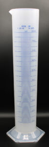 CB-653 - 2000 ml PP Graduated Cylinder w/ Blue Scale (CB653)