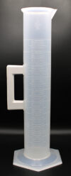 CP-577 - 2000 ml Plastic Graduated Cylinder w/ Handle (CP577)